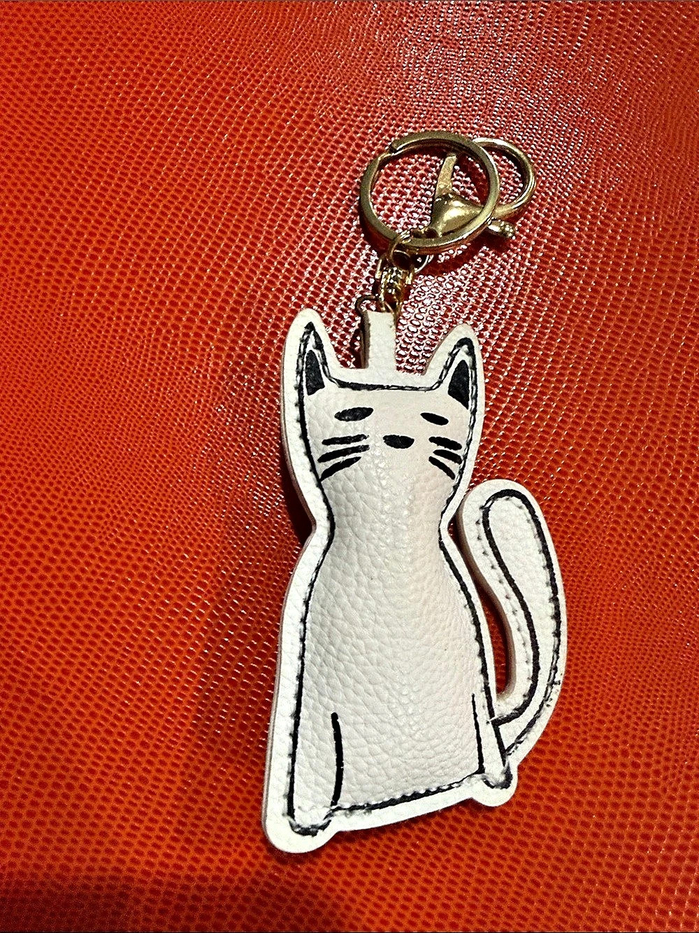 Cat Keychain in White & Gold Like New